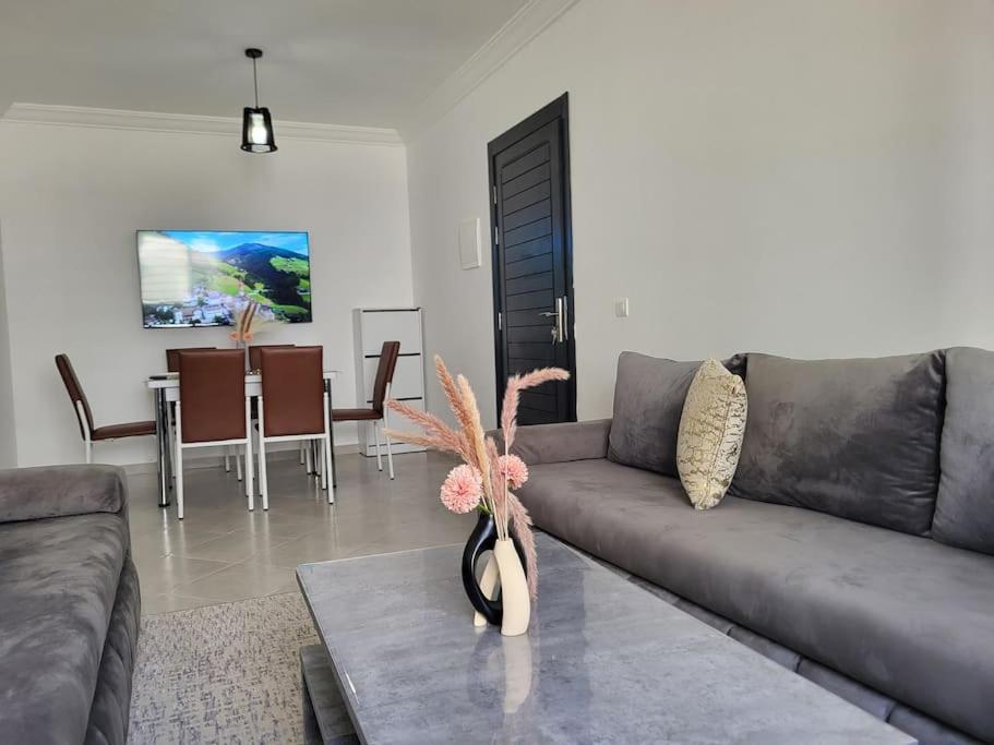 Cosy Apartment Near Beach & Airport Tanger Exterior foto